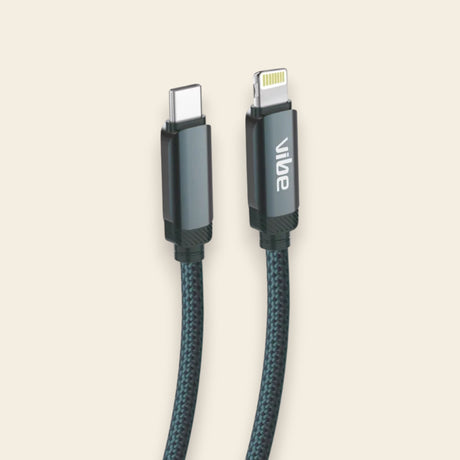 16524 - Braided iPhone to USB-C Cable 1.2M